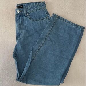 PrettyLittleThing Women's Blue Straight Leg Jeans